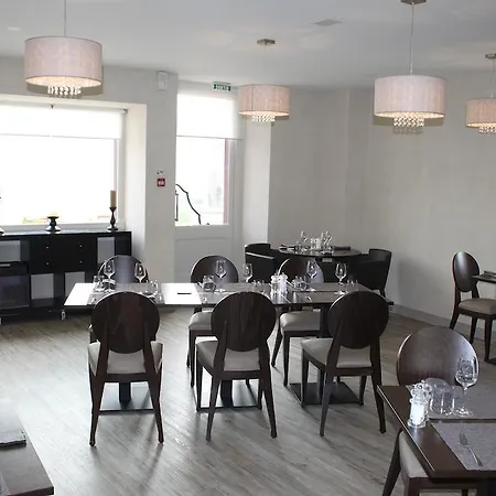 Des Voyageurs Chef-Boutonne