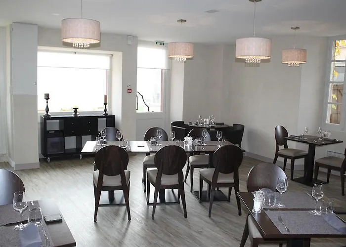 Des Voyageurs Chef-Boutonne