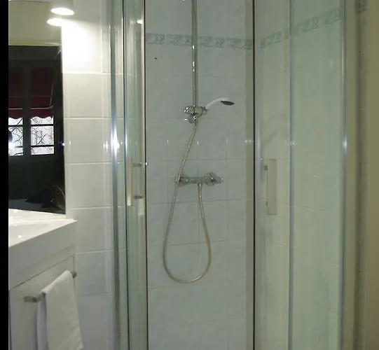 Hotel Des Voyageurs Chef-Boutonne